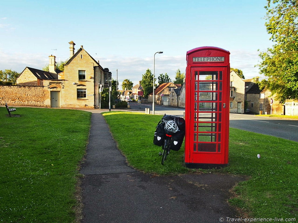 Cycling England, telephone cell.