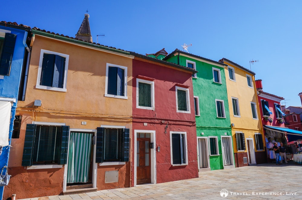 Visit Burano: Colored houses in Burano