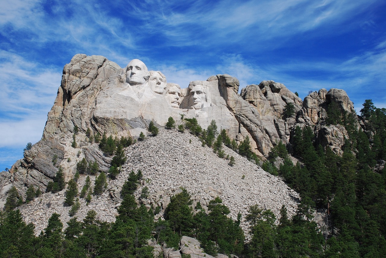 Mount Rushmore, Rapid City, South Dakota - Gateway Towns Near National Parks