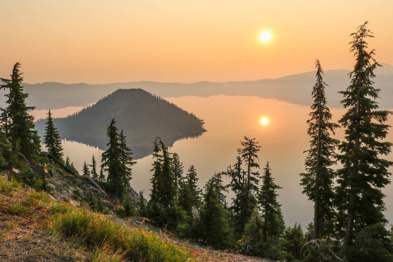 Sunrise over Crater Lake, Crater Lake National Park attractions, Oregon