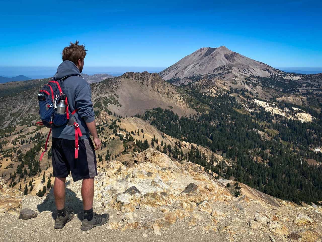 Brokeoff Mountain, hiking trails in Lassen Volcanic National Park