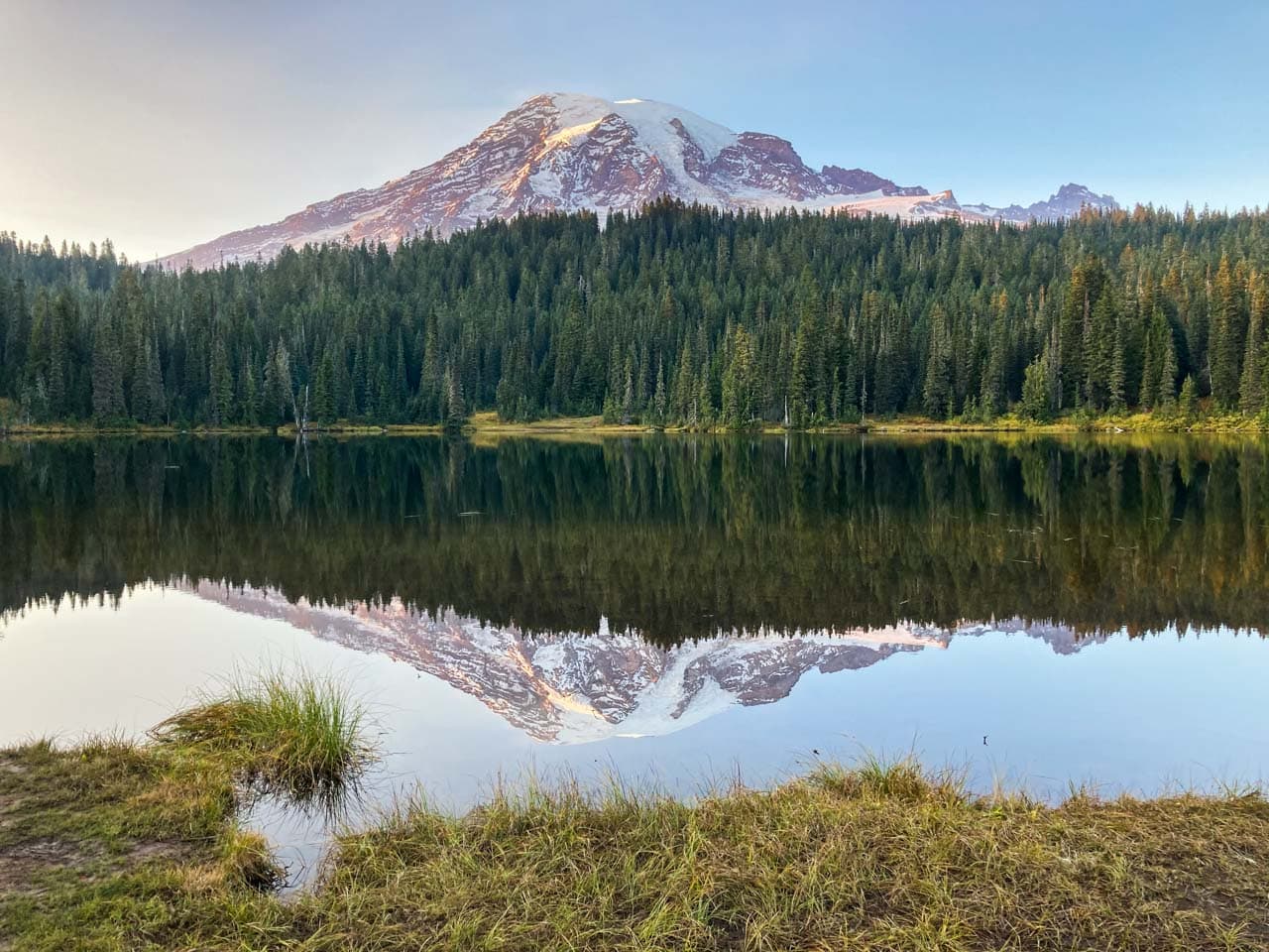 Reflection Lakes is one of the top sunset spots in Mount Rainier Natioanl Park