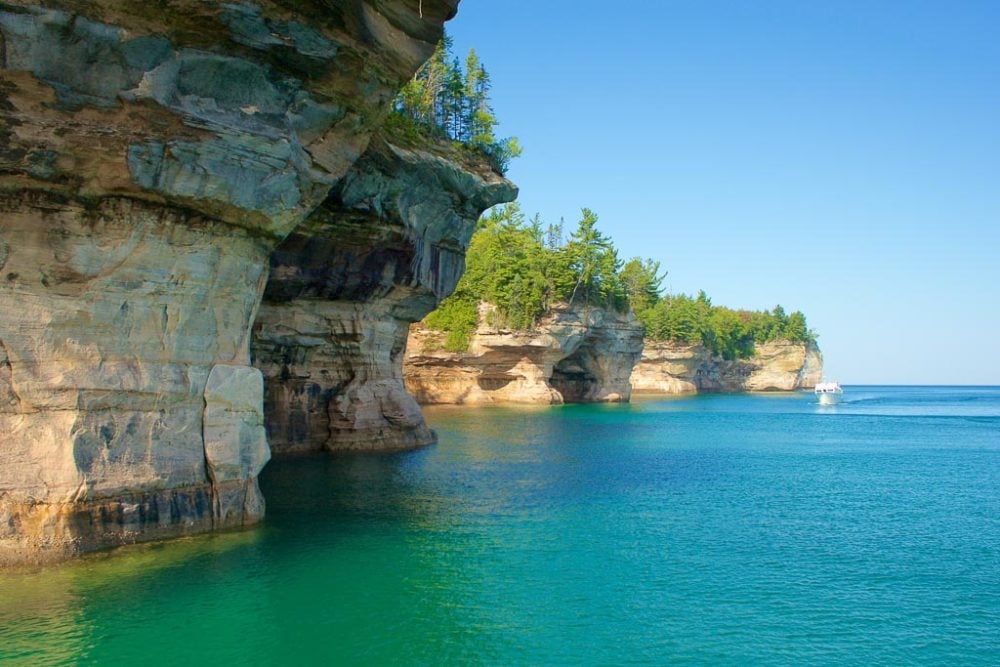 Lake Superior Cliffs at Pictured Rocks National Lakeshore near Chicago - Image credit NPS