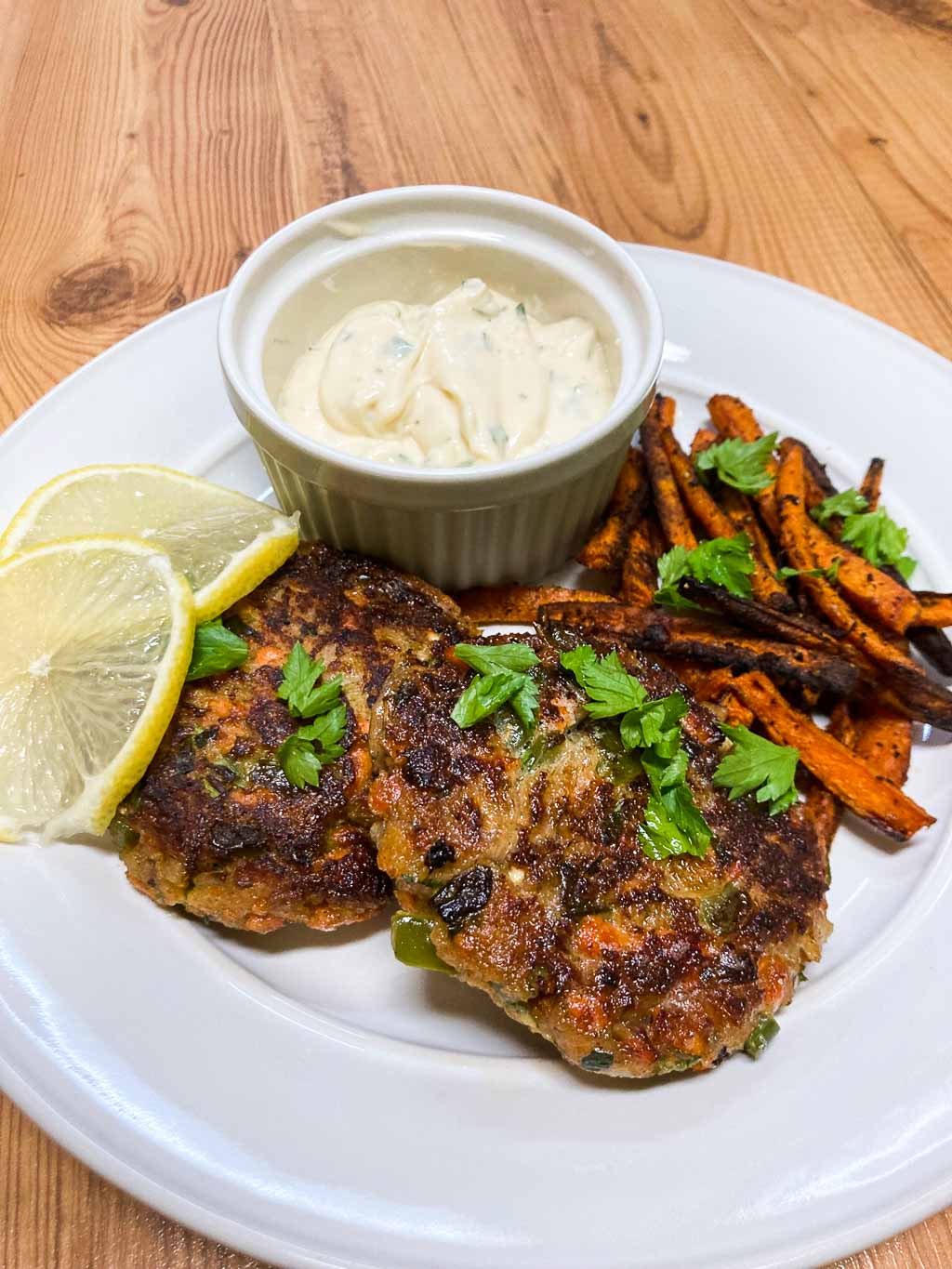 Salmon cakes with garlic aioli and carrot fries