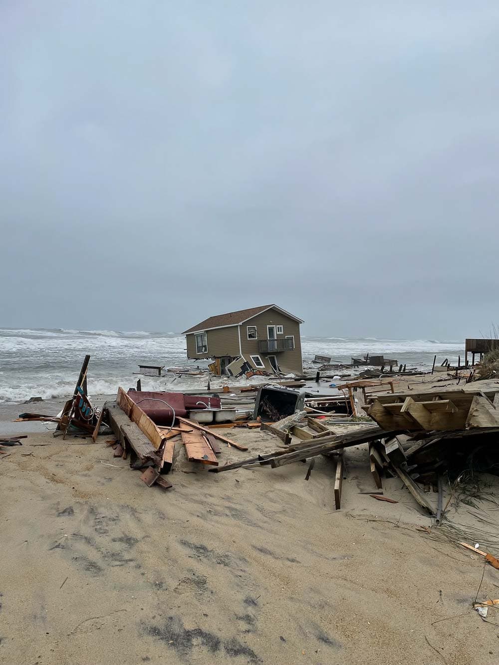 Collapsed house at 24265 Ocean Dr, Rodanthe, NC 05-10-2022 - Image credit NPS