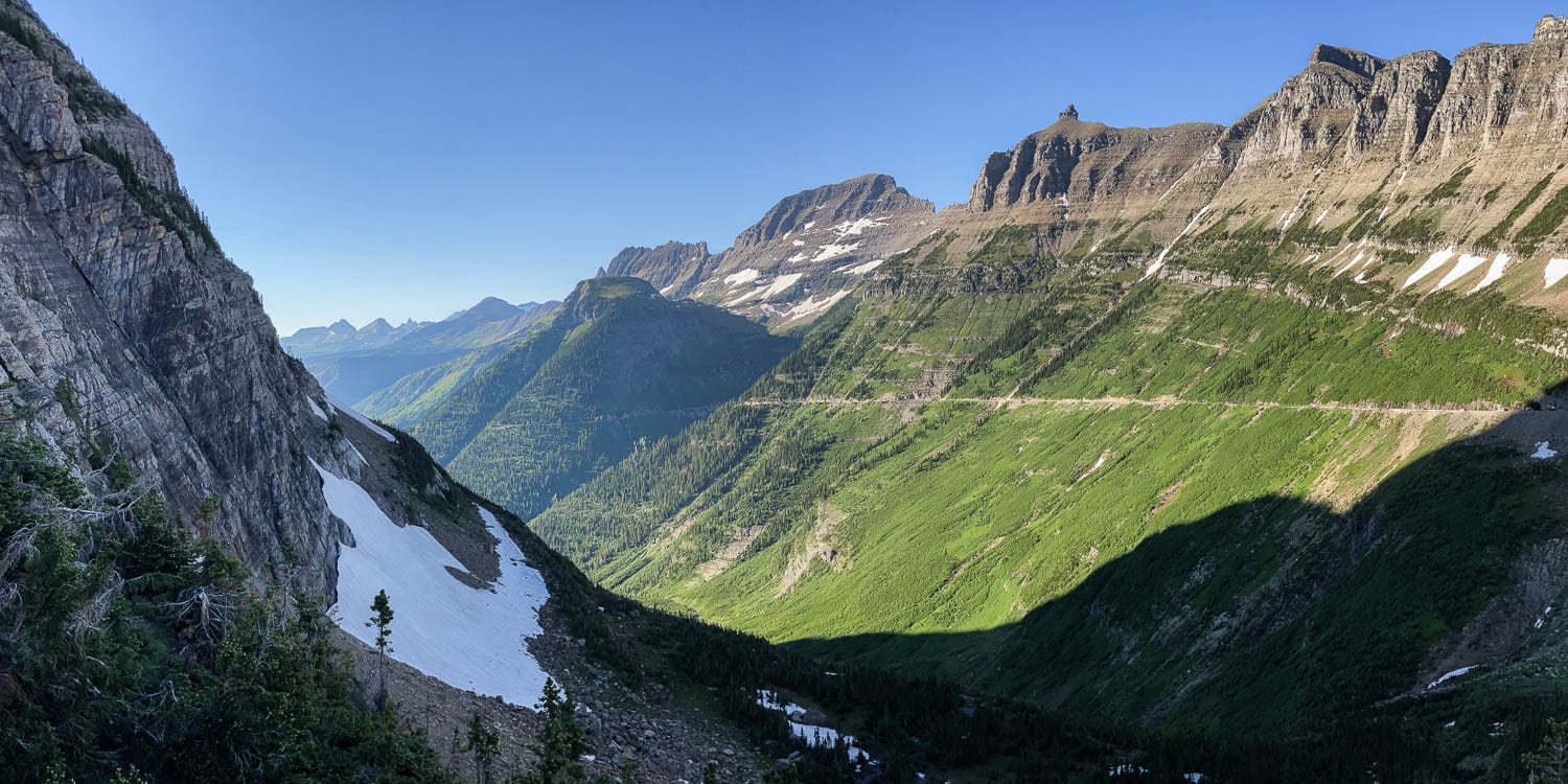Oberlin Bend Overlook panoramic views on Going-to-the-Sun Road near Logan Pass, Glacier National Park