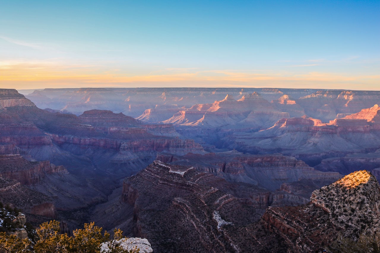 Mather Point sunrise in Grand Canyon National Park